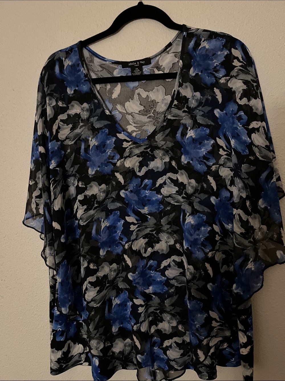 Adele & May Black, Blue and Gray Floral V-Neck Chiffon Tunic